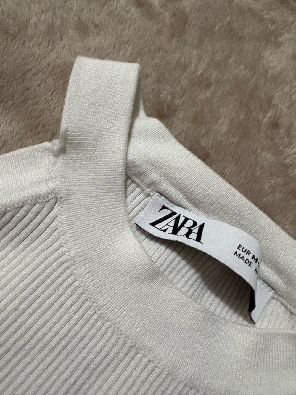 Zara White Ribbed Halter Tank
Size: Medium - Picture 4 of 8
